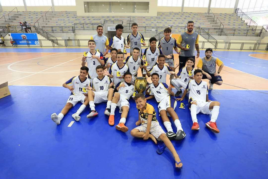 <strong>Parnaibanos campeões da Liga Jundiaiense de futsal assinam com clubes para disputa do Paulista Sub-15</strong>