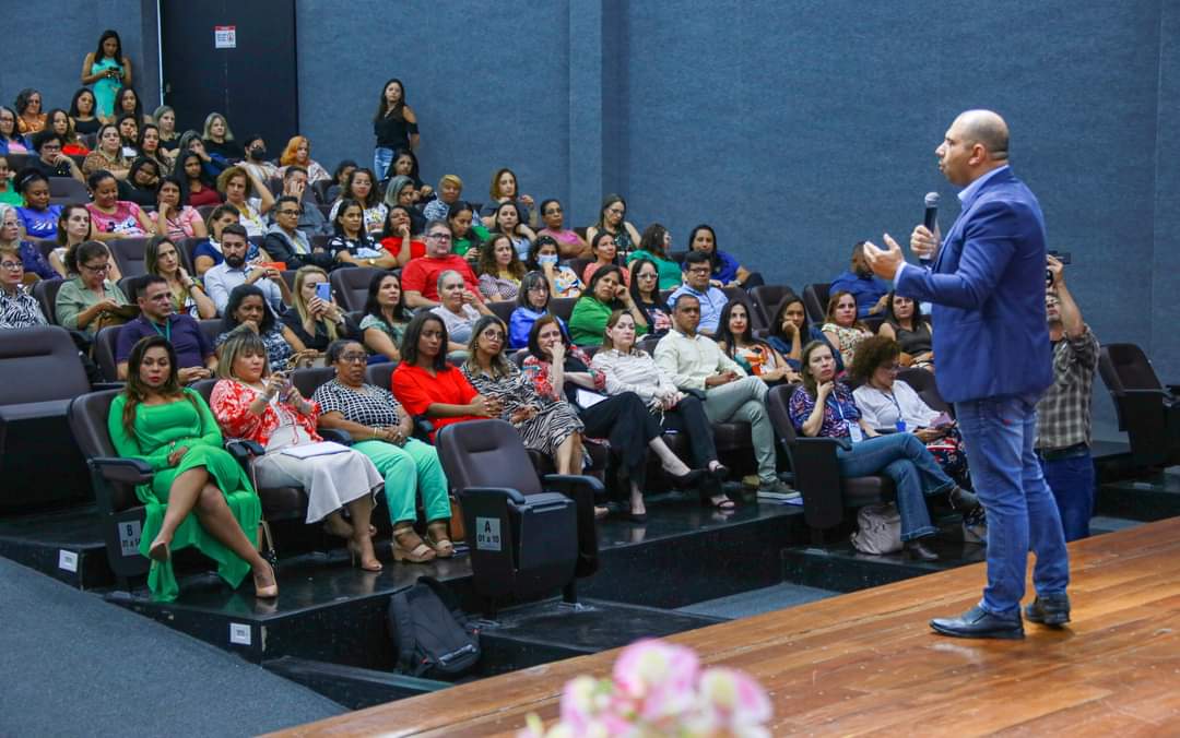 <strong>Prefeito Marcos Tonho participa de evento marco para novo modelo educacional em Santana de Parnaíba</strong>