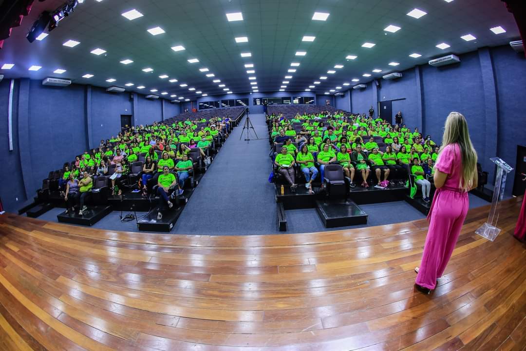 <strong>Palestra do Parnaíba Mais Leve reúne cerca de 300 mulheres na Arena de Eventos</strong>