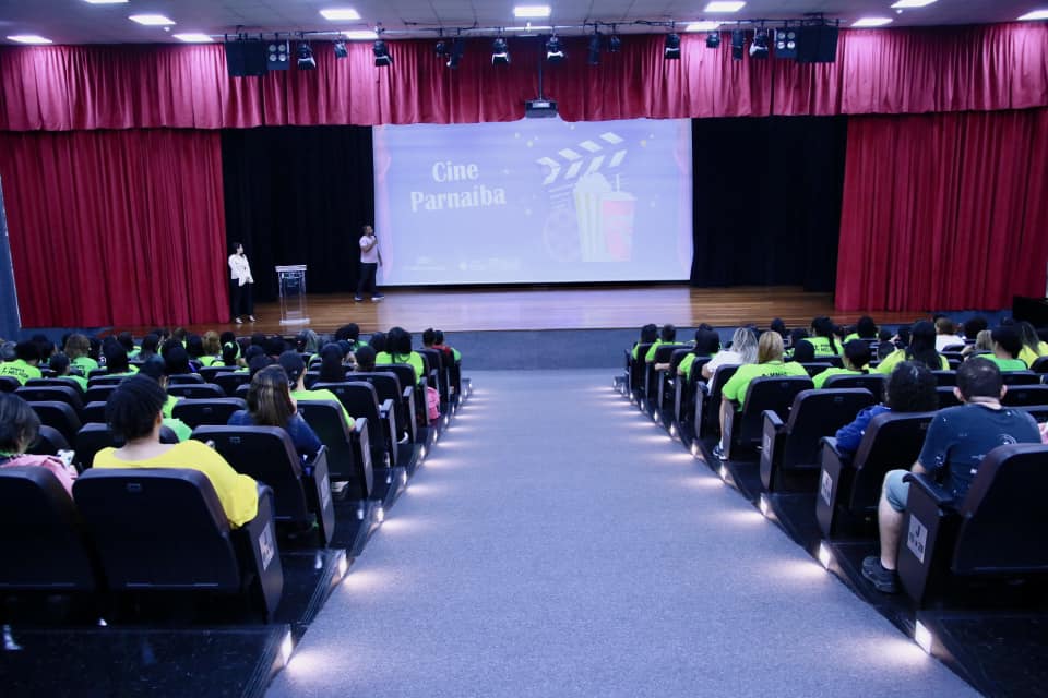 <strong>Mulheres do Programa Parnaíba Mais Leve participam do “Cine Parnaíba” </strong>