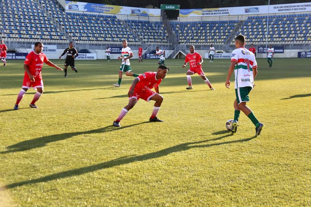 Abertura dos campeonatos de Futebol em Santana de Parnaíba tem show de gols já nas primeiras rodadas