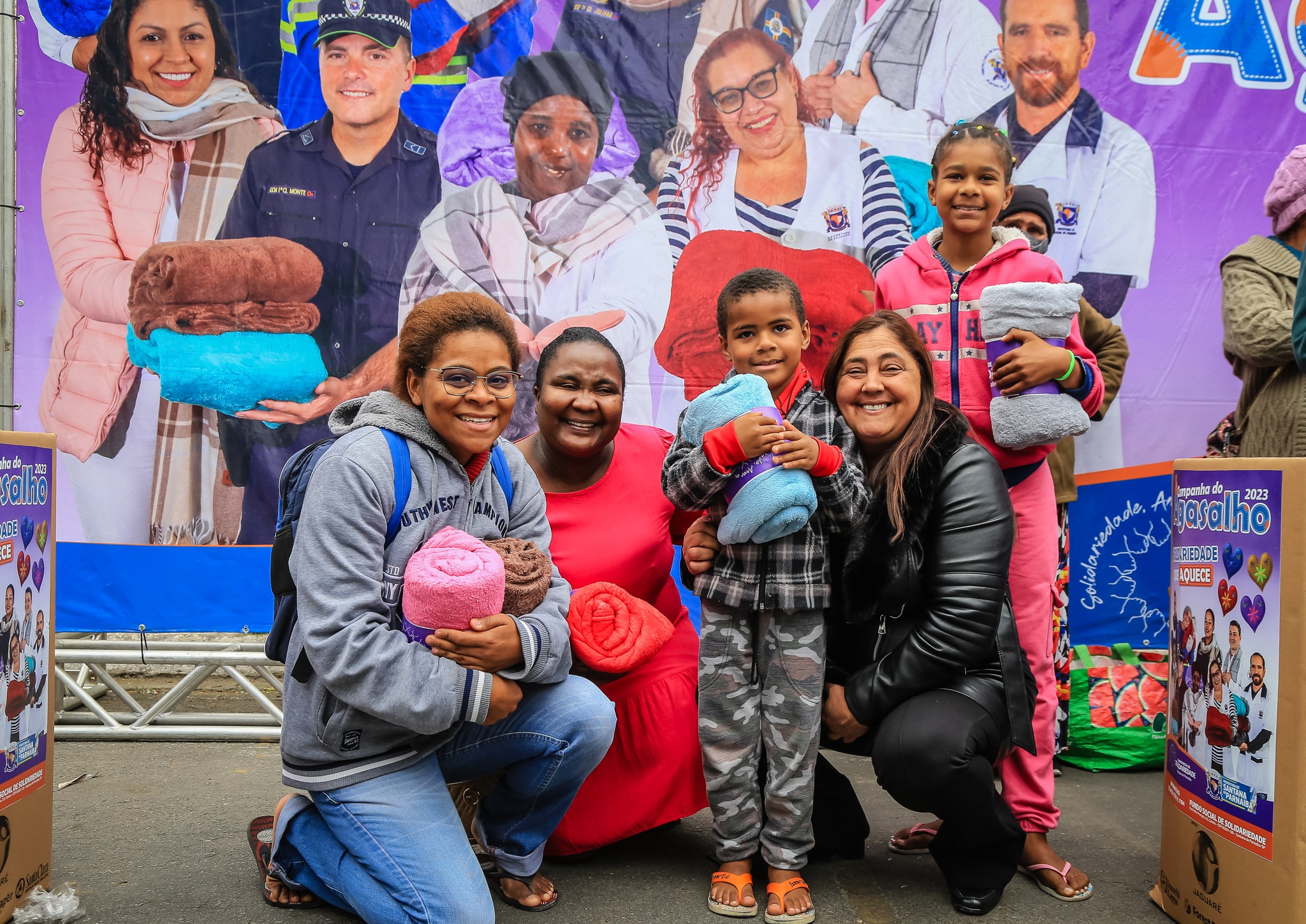 Fundo Social de Solidariedade de Santana de Parnaíba inicia entrega de doações da campanha do agasalho