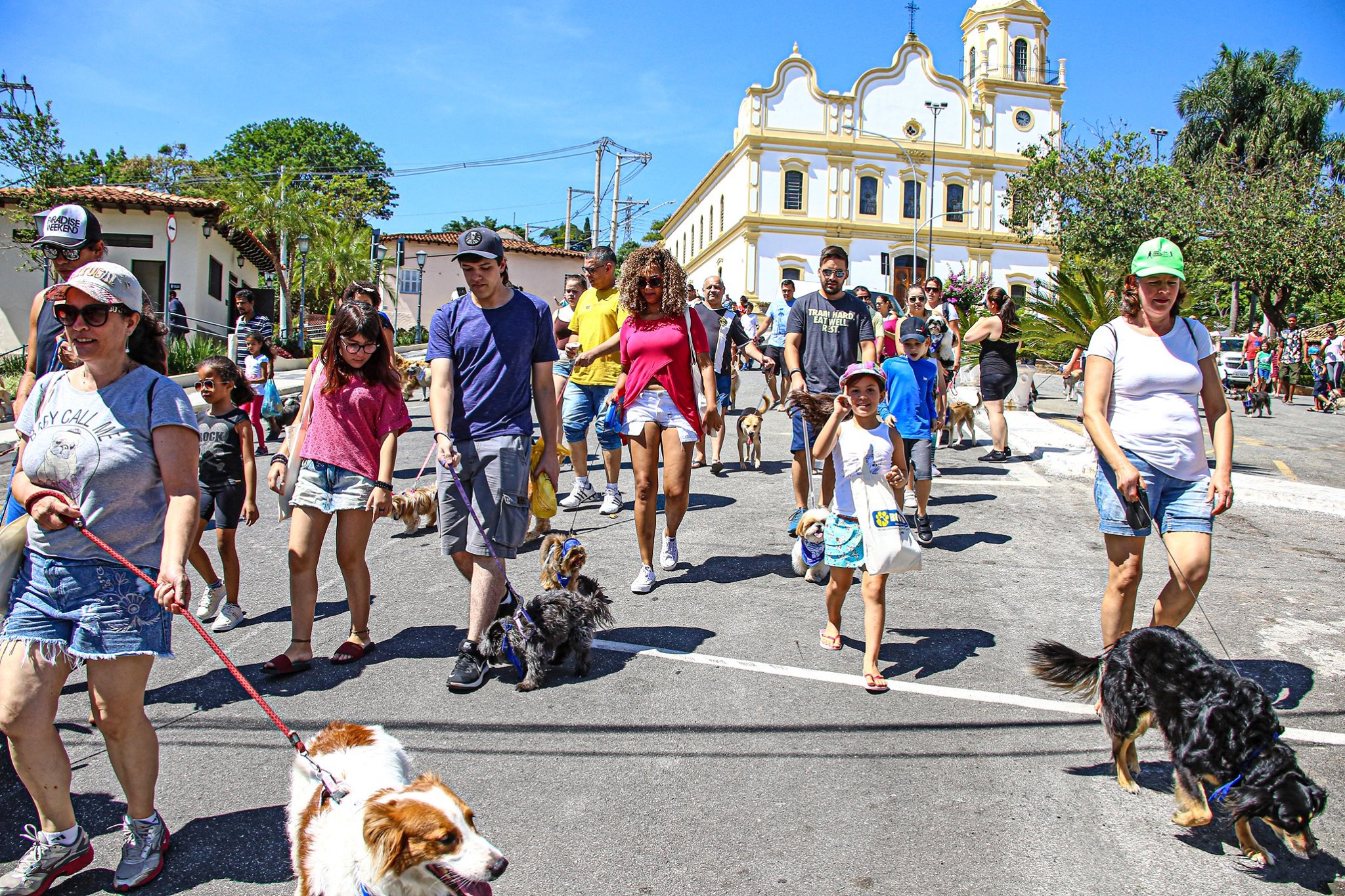 Santana de Parnaíba promove mais uma edição do projeto Cãominhada neste domingo (27/08)