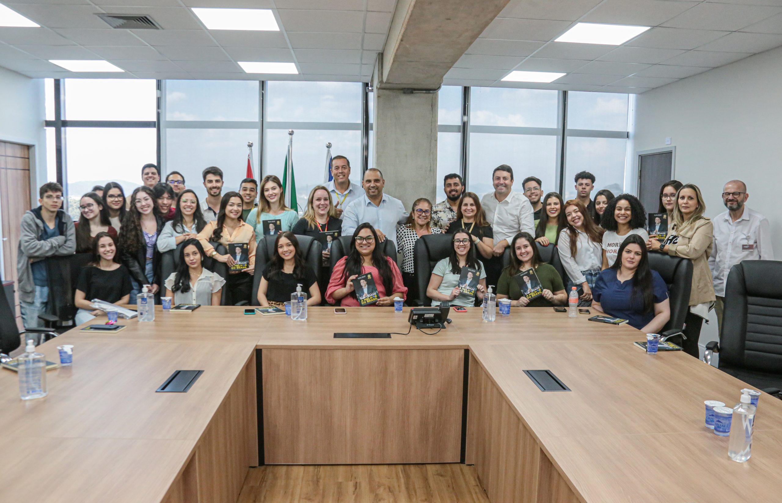 Prefeitura de Santana de Parnaíba recebe visita de estudantes de Medicina da UNIP Alphaville