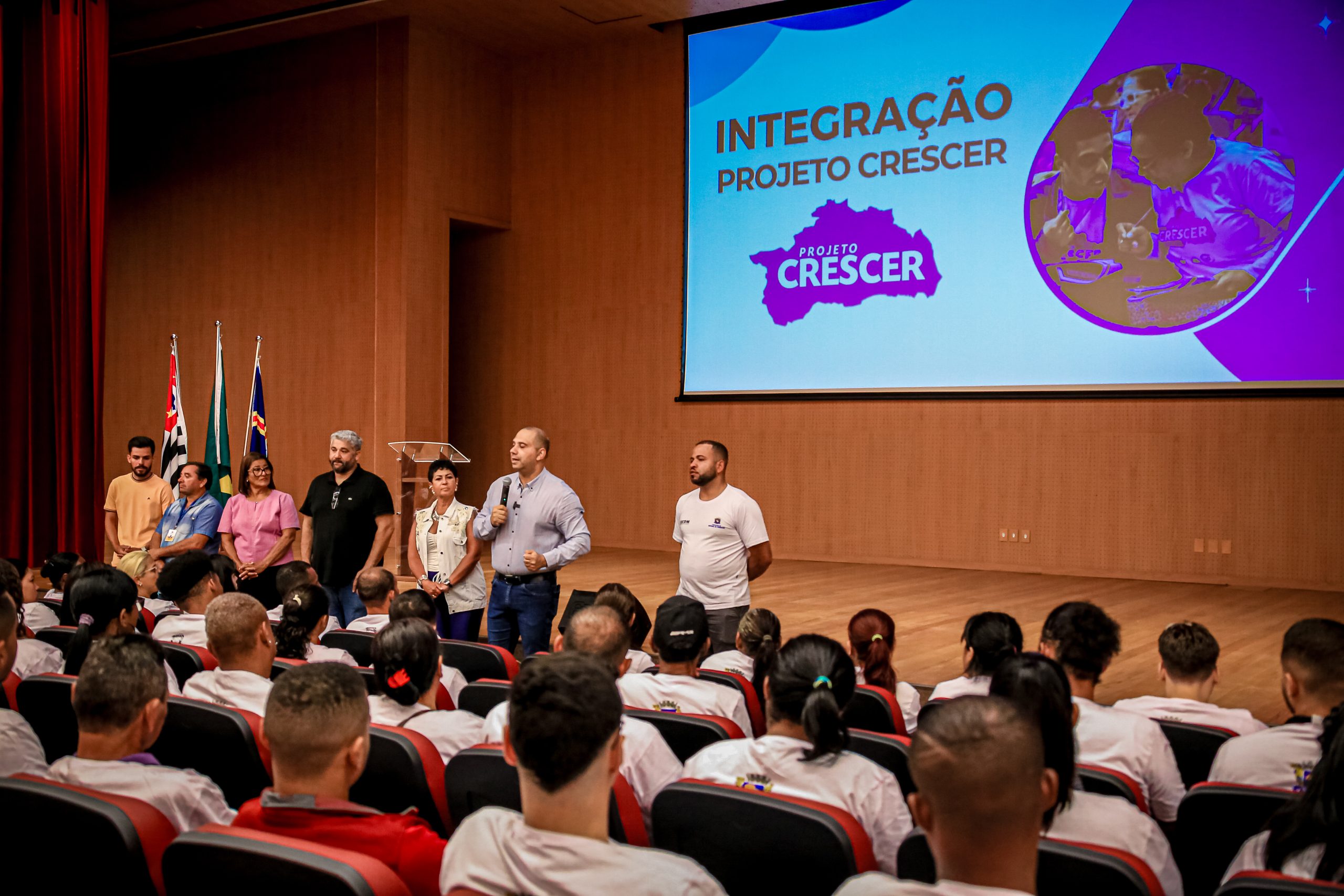 Prefeito Marcos Tonho integra 115 novos participantes do Projeto Crescer em Santana de Parnaíba