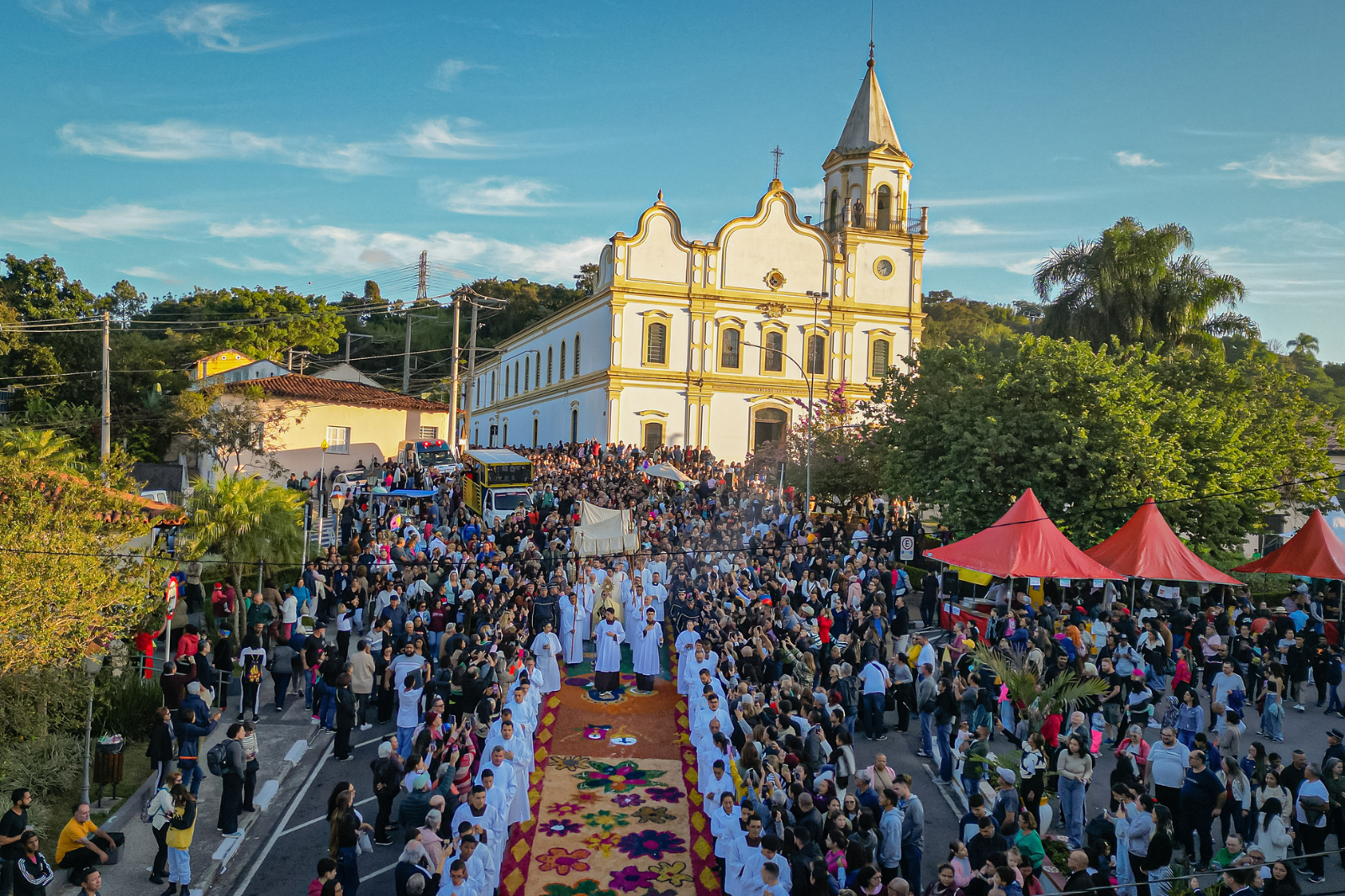 Celebração de Corpus Christi atrai mais de 35 mil pessoas a Santana de Parnaíba
