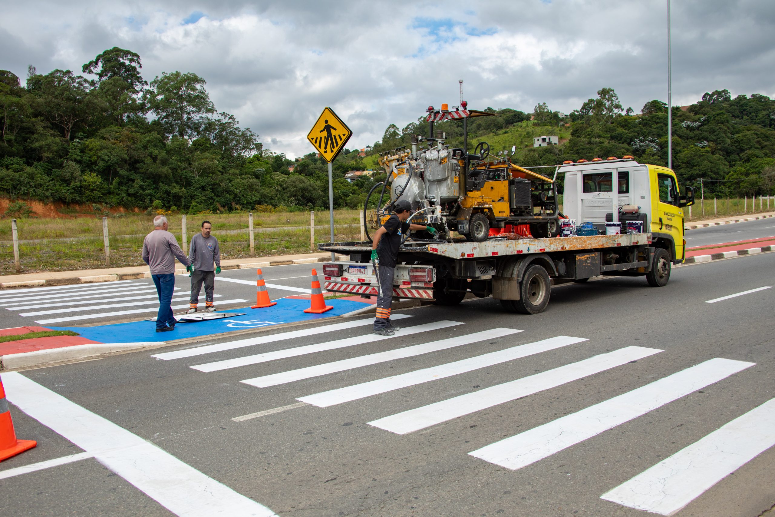 Estrada Tenente Marques recebe revitalização viária