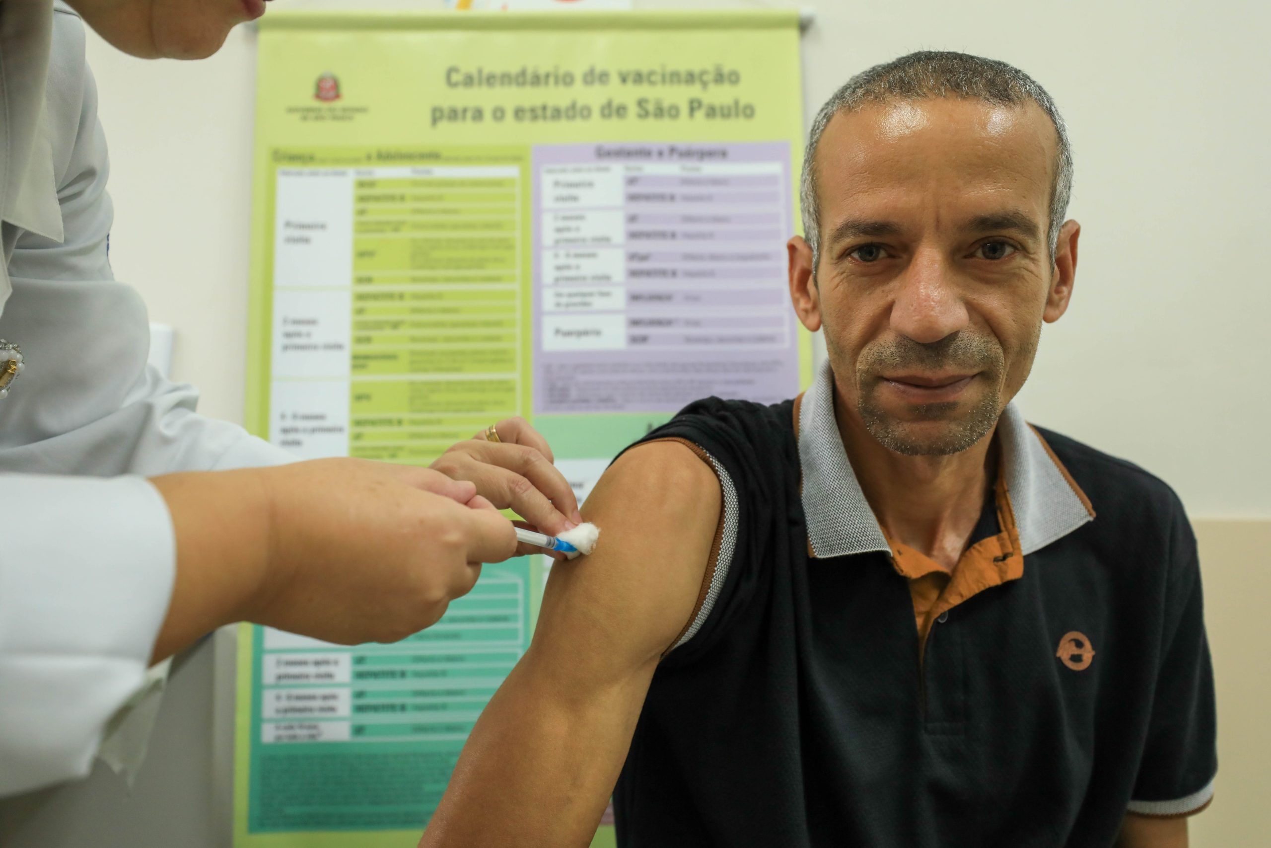 Dia D de vacinação contra a gripe mobiliza moradores de diversos bairros em Santana de Parnaíba