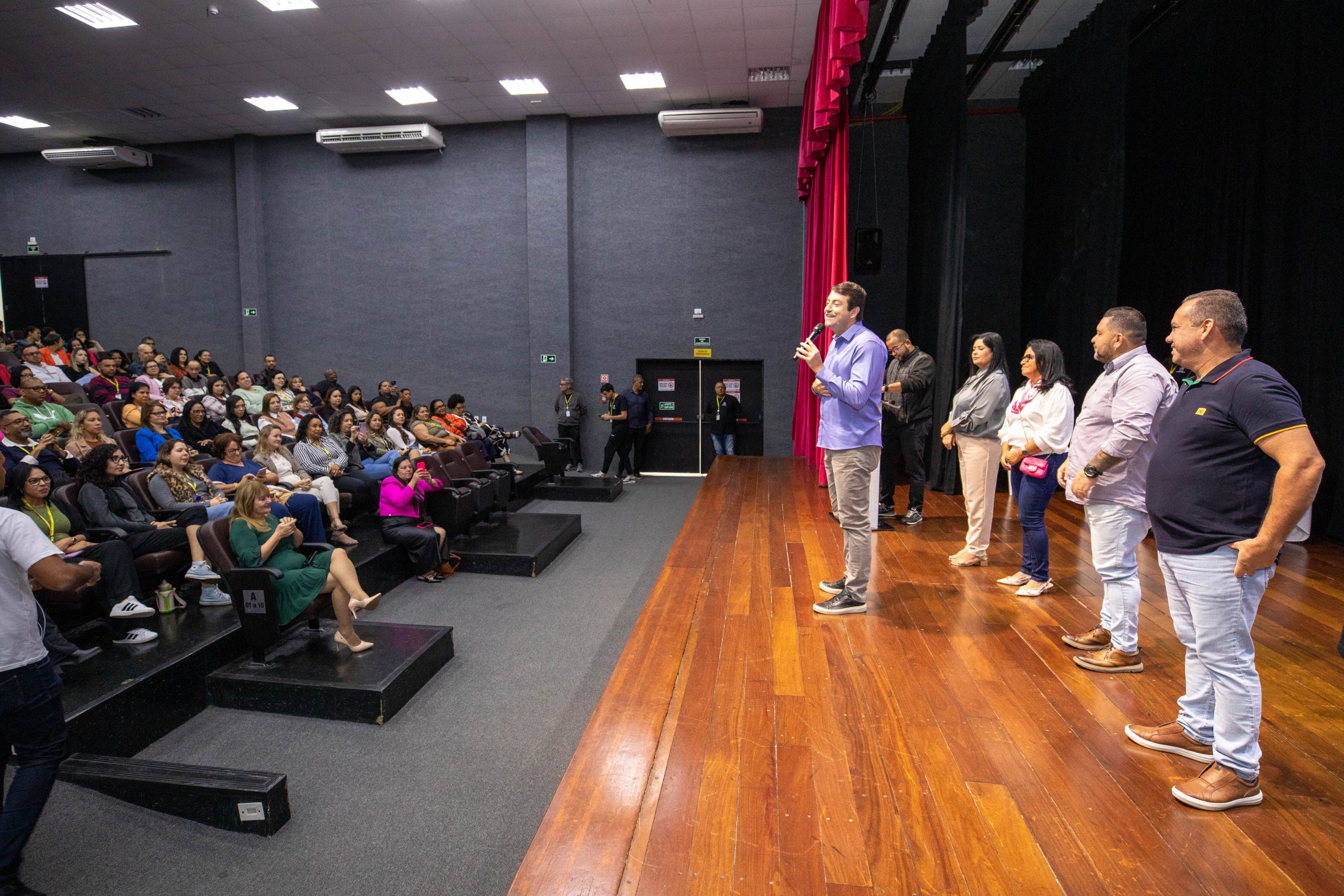 Prefeitura de Santana de Parnaíba celebra o Dia dos Técnicos da Assistência Social na Arena de Eventos