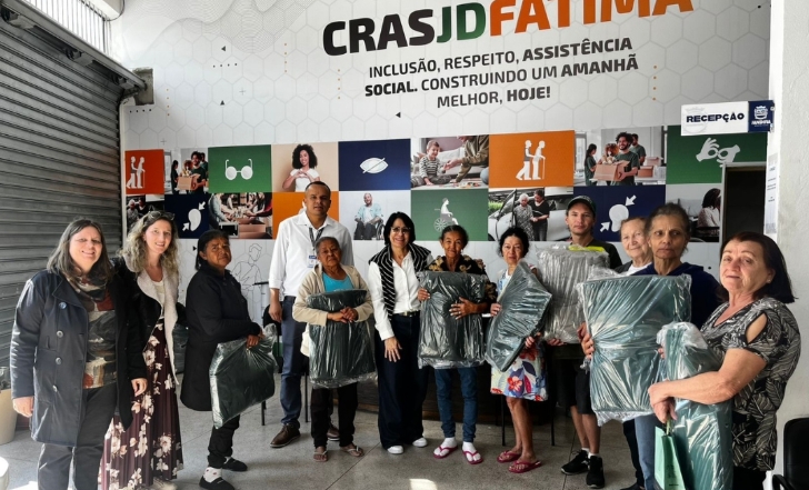 Prefeitura de Jandira entrega cobertores a famílias em situação de vulnerabilidade