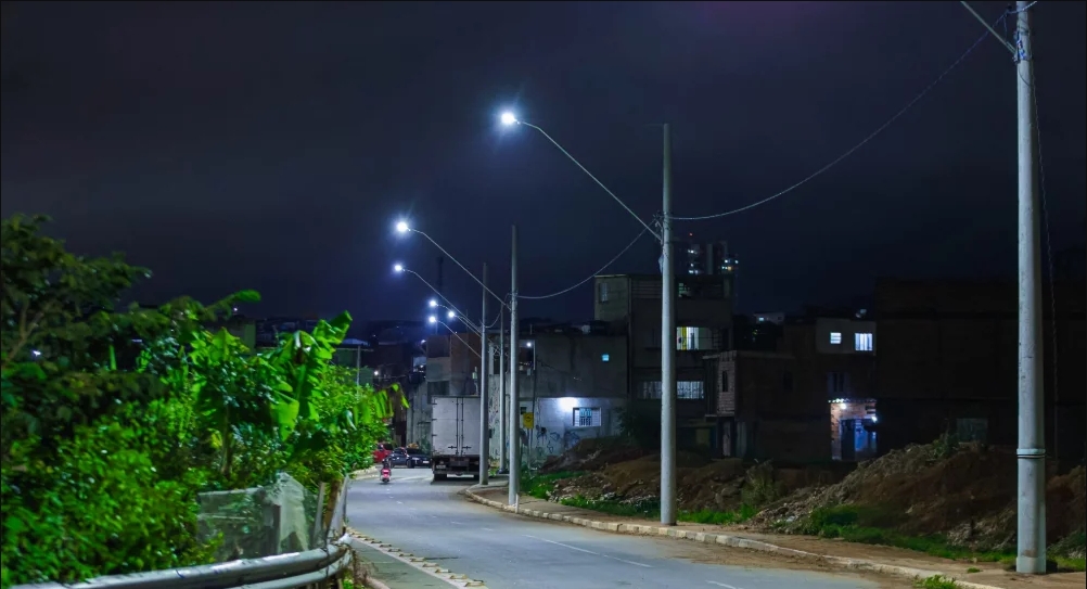 Prefeitura de Osasco entrega iluminação pública da Transversal Norte