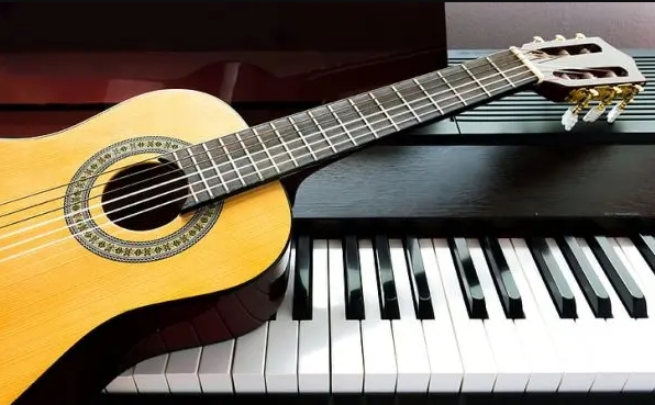 Jandira abre inscrições para cursos gratuitos de Teclado, Desenho e Violão.