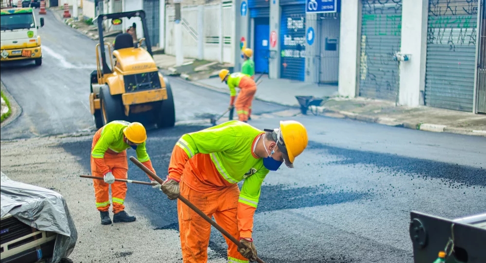 Programa Asfalto Novo chega ao bairro Ayrosa e já beneficiou mais de 100 ruas em Osasco